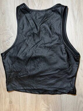Black crop top tank top size xs
